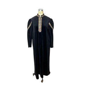 1970s velour robe with metallic paisley brocade trim by Evelyn Pearson Size XL